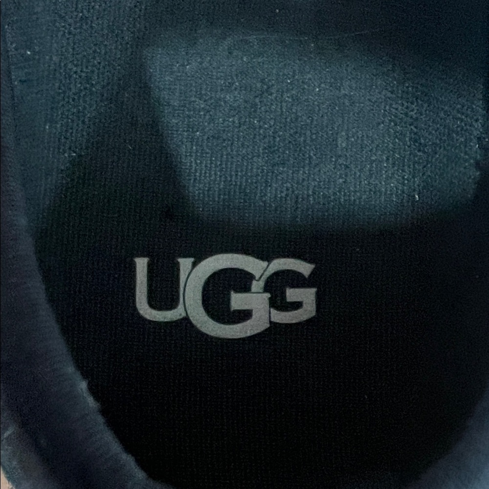 UGG woman’s Black and Tan Casual Slip-Ons - Picture 2 of 12